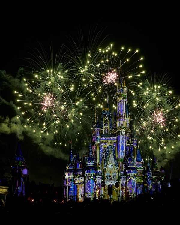 Castlefireworksgreen3